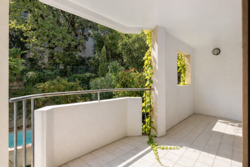 47B2873A-62BA-4E71-89C8-E1780A0A146D